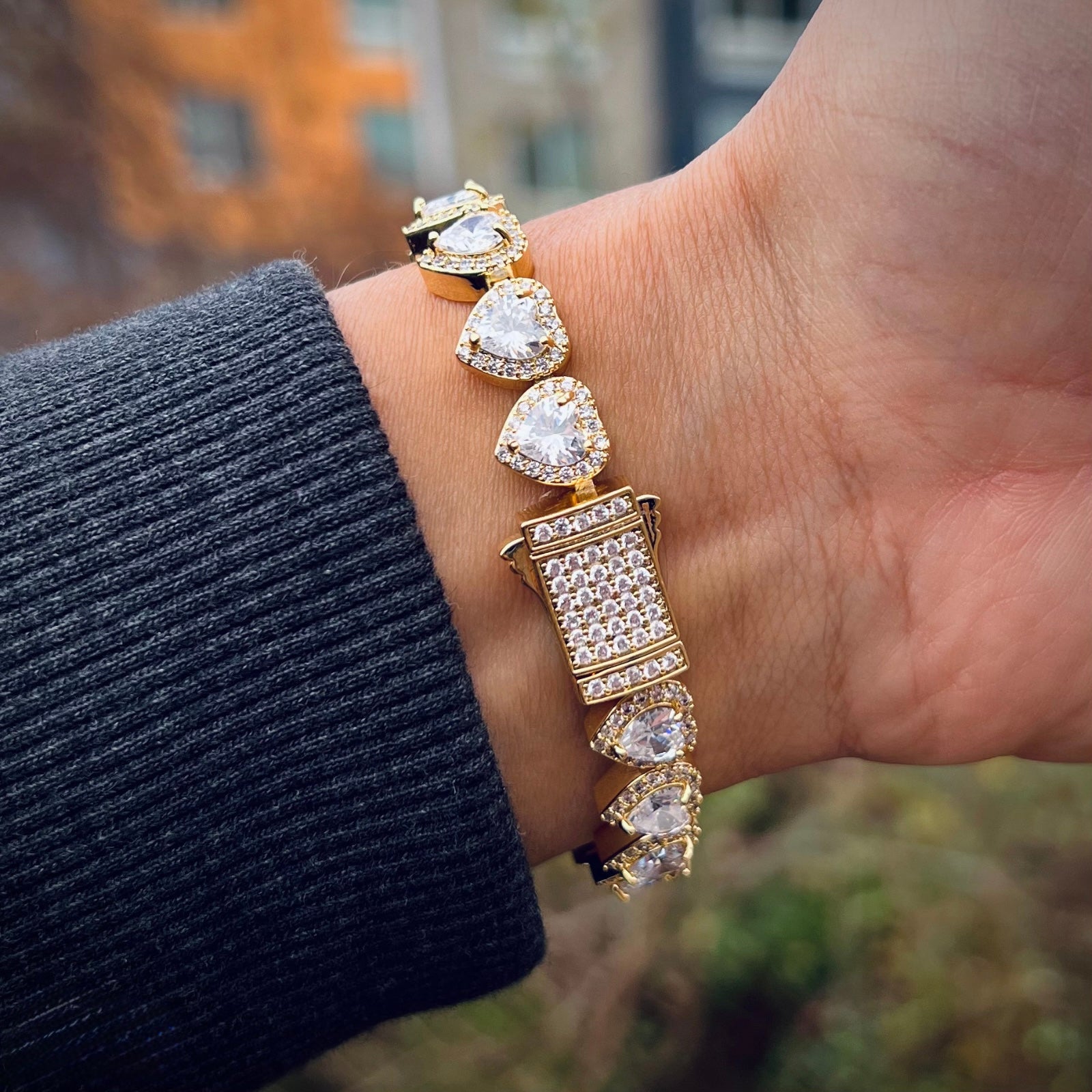 Clustered Heart Tennis Bracelet 10mm