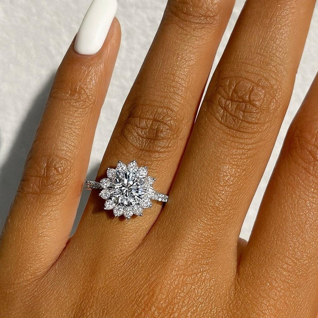 Moissanite Flower Diamond Ring (1.0ct)