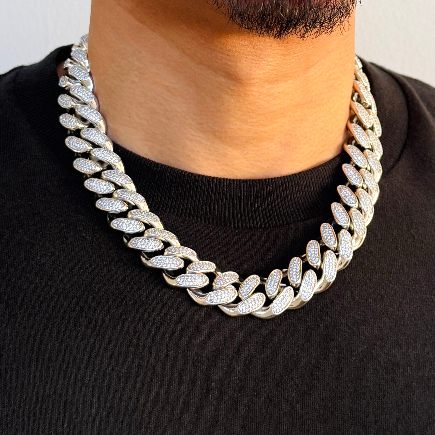 Miami Cuban Diamond Chain 18mm
