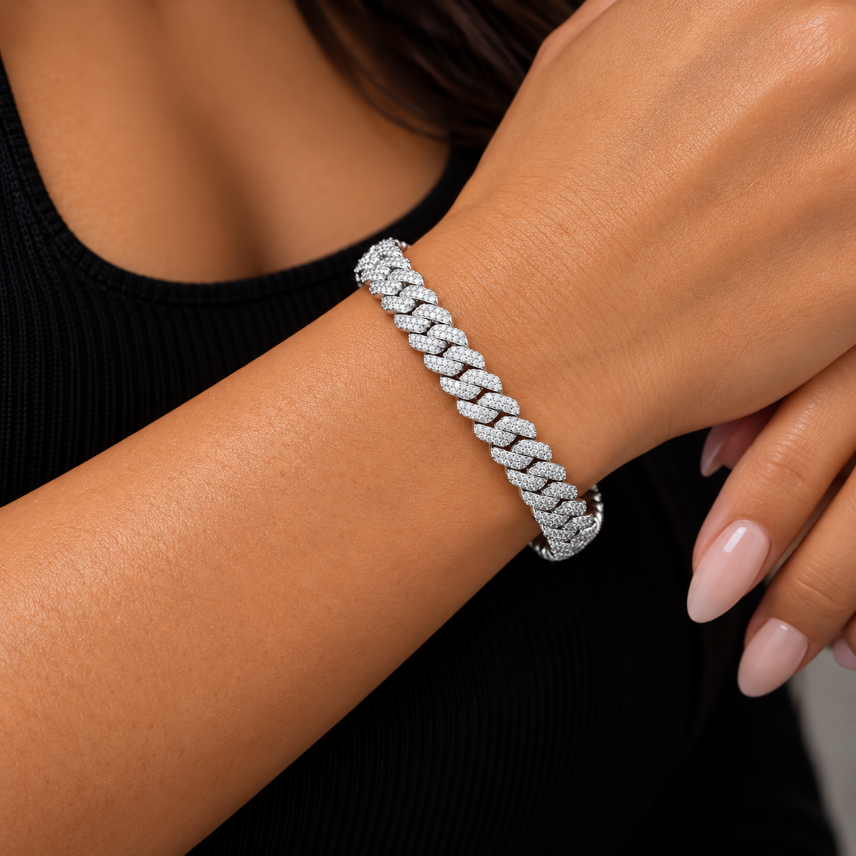 Diamond Prongs Bracelet 8mm